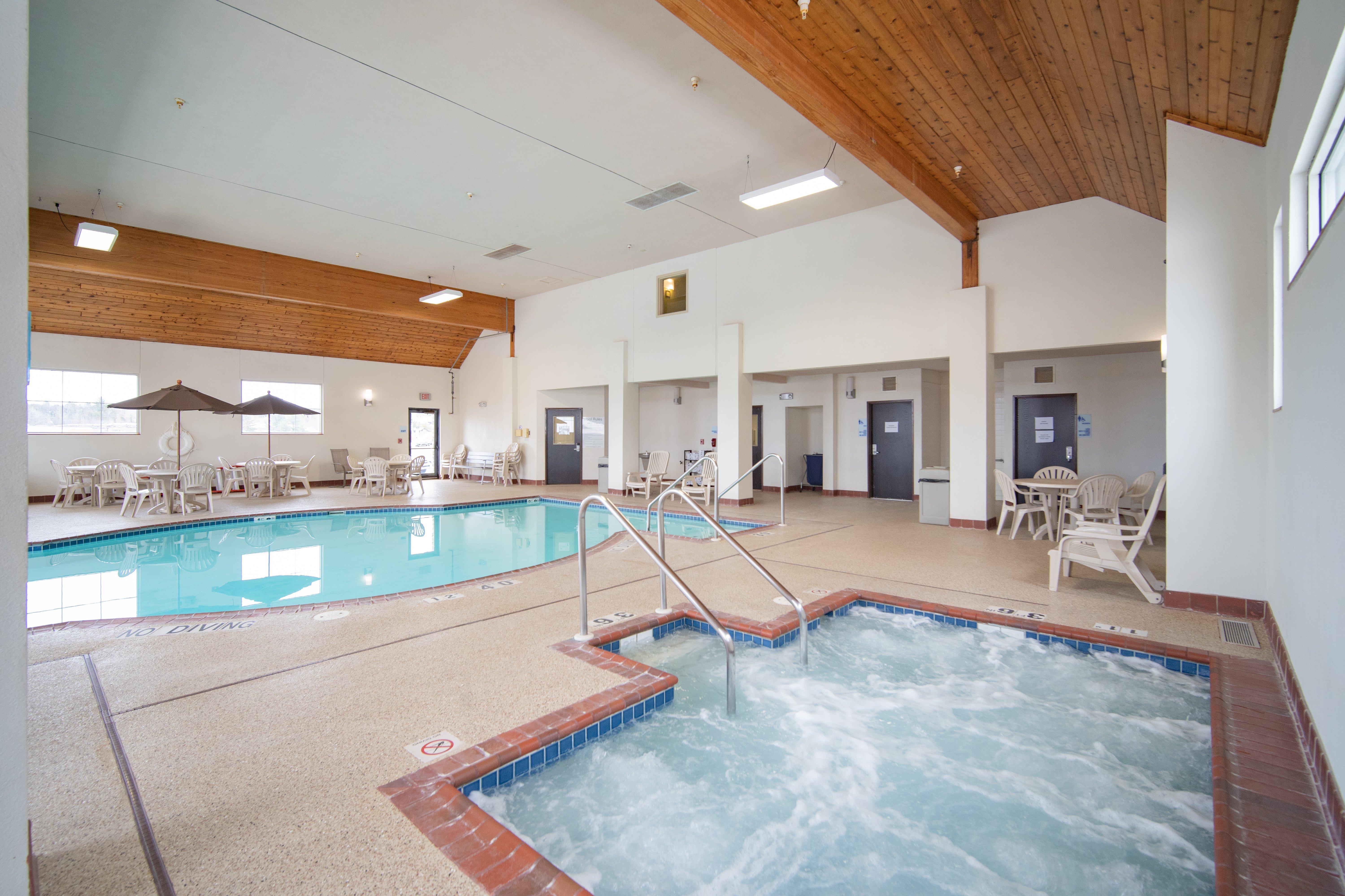 Holiday Inn Express Houghton-Keweenaw By Ihg Exterior photo