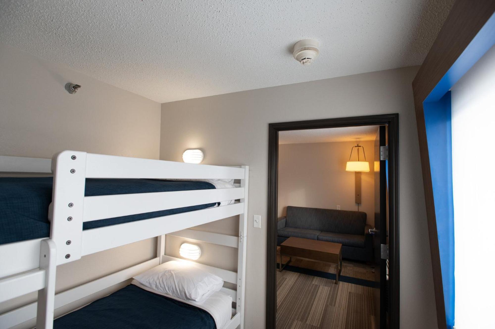Holiday Inn Express Houghton-Keweenaw By Ihg Exterior photo