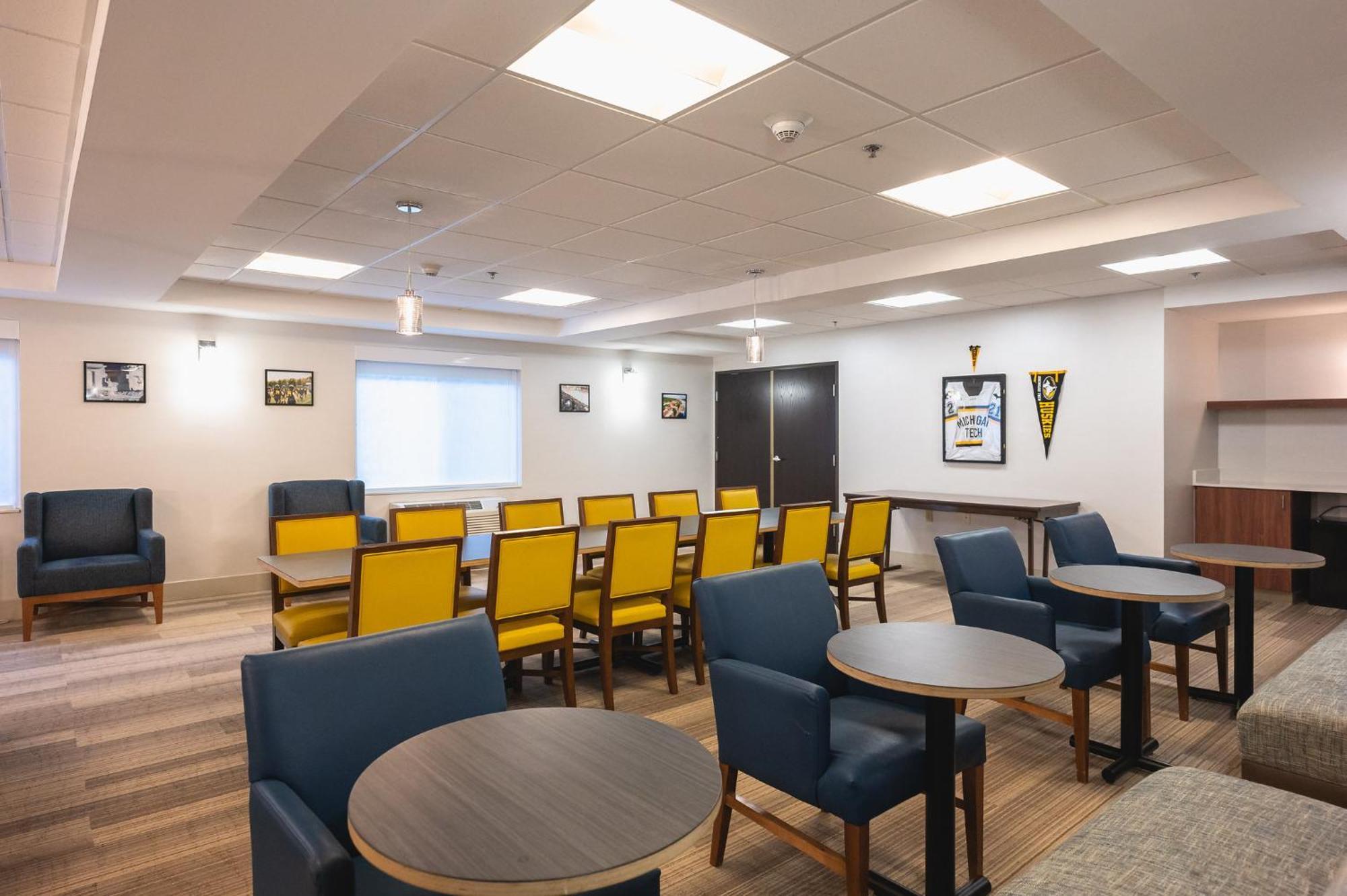 Holiday Inn Express Houghton-Keweenaw By Ihg Exterior photo