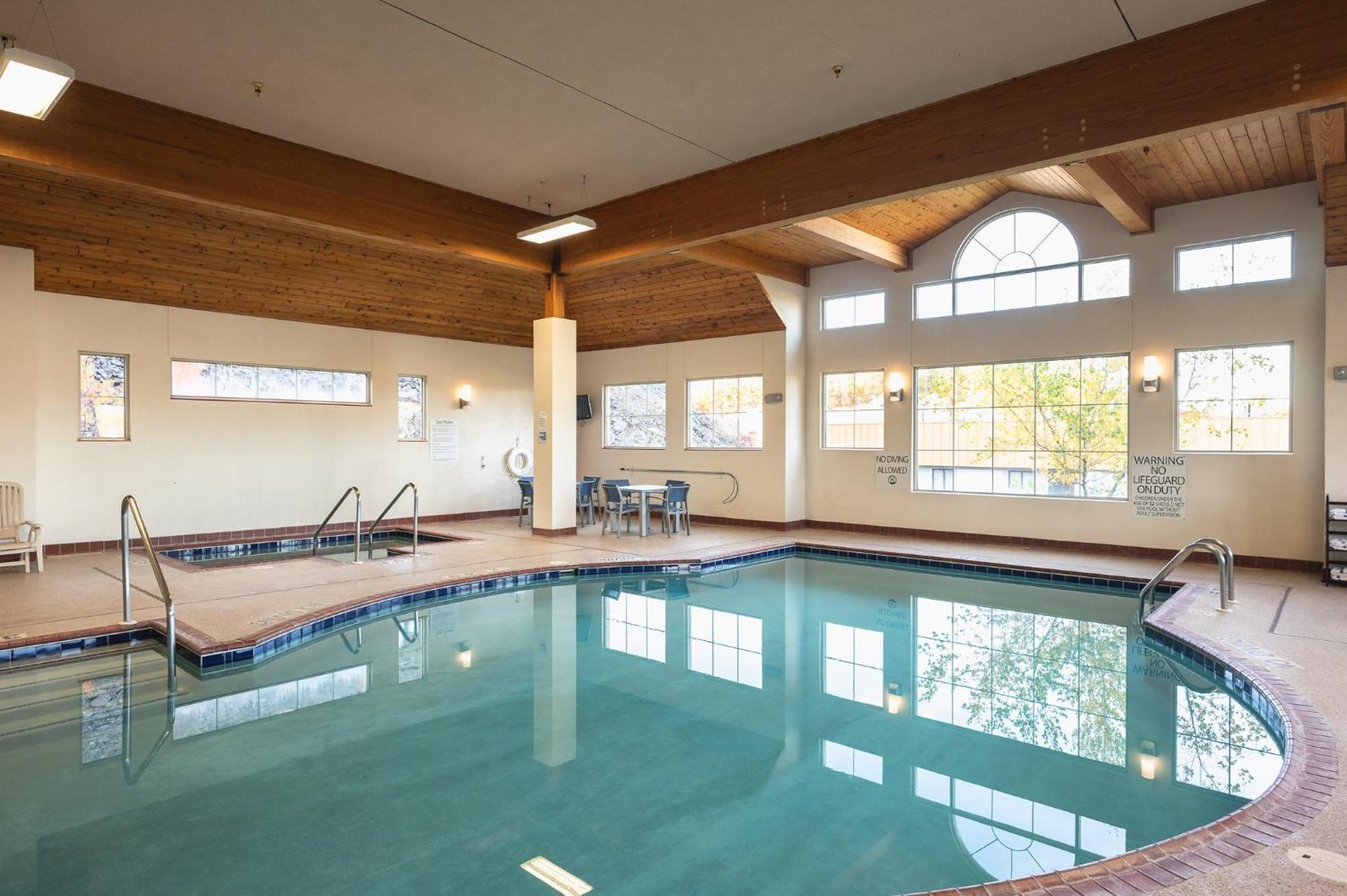 Holiday Inn Express Houghton-Keweenaw By Ihg Exterior photo